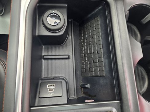 Certified 2025 Ford Expedition Active image 30