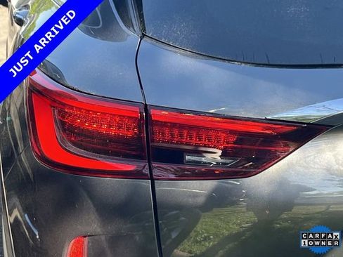 Used 2023 INFINITI QX50 Sensory image 8