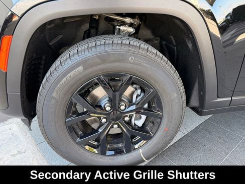 New 2026 Jeep Grand Cherokee Altitude AWD/4WD image 33