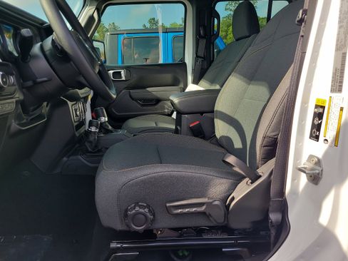 New 2026 Jeep Wrangler Unlimited Sport AWD/4WD image 13