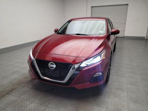 Used 2021 Nissan Altima 2.5 SV w/ SV Premium Package AWD/4WD image 15