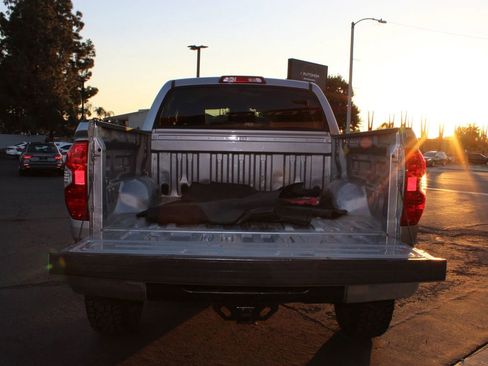Used 2016 Toyota Tundra SR5 image 16