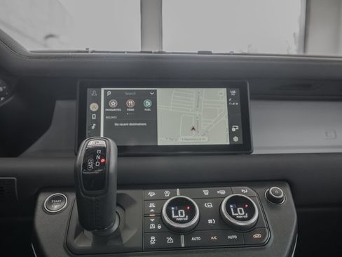 Used 2023 Land Rover Defender 110 SE AWD/4WD image 20