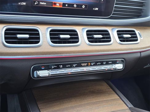 Used 2020 Mercedes-Benz GLE 350 4MATIC image 28