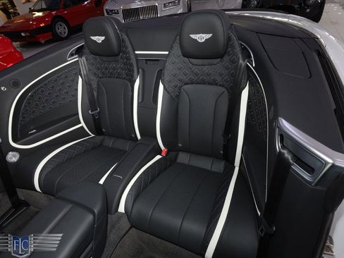 Used 2024 Bentley Continental GT Speed image 20