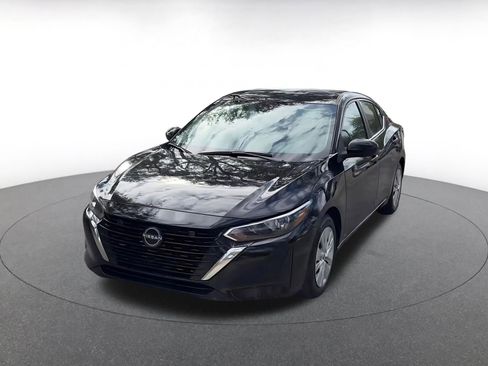 Used 2025 Nissan Sentra S image 7