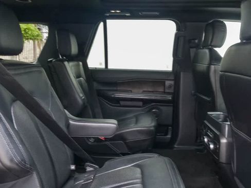 Used 2019 Ford Expedition Limited w/ Equipment Group 302A AWD/4WD image 14