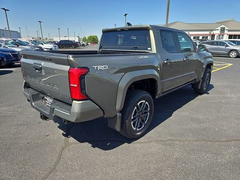 New 2026 Toyota Tacoma TRD Sport AWD/4WD image 3