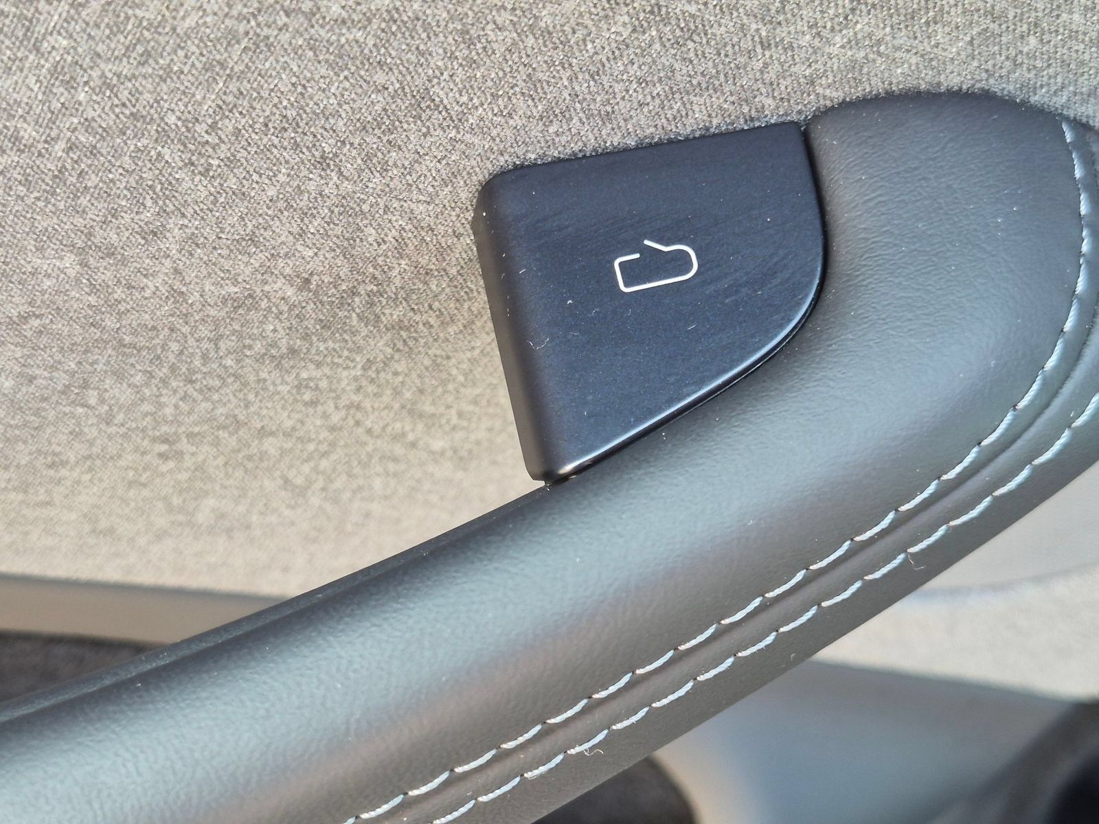 Used 2025 Tesla Model 3 Long Range RWD image 27