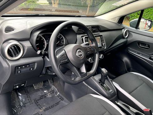Used 2025 Nissan Versa S w/ Trunk Package FWD image 12