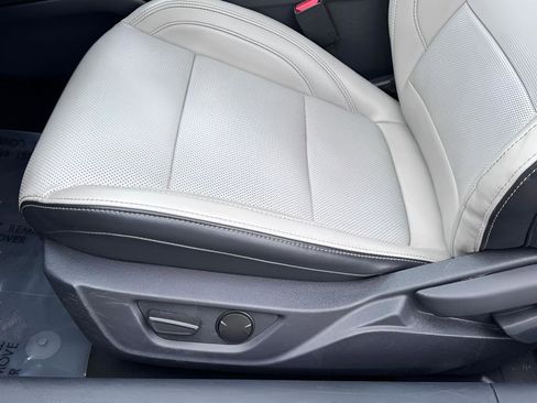 Used 2024 Ford Mustang Premium image 27