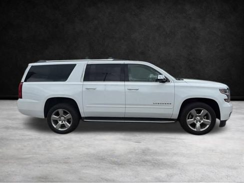 Used 2018 Chevrolet Suburban Premier AWD/4WD image 3