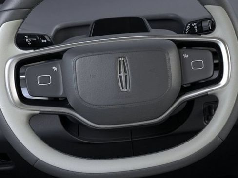 New 2026 Lincoln Navigator L Premier AWD/4WD image 15