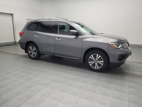 Used 2019 Nissan Pathfinder S image 11
