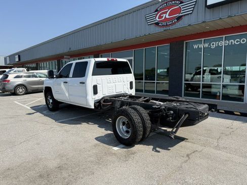 Used 2018 Chevrolet Silverado 3500 W/T AWD/4WD image 4