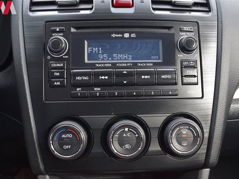 Used 2015 Subaru Forester 2.5i Limited image 18