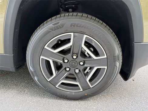 New 2026 Jeep Cherokee Laredo AWD/4WD image 11