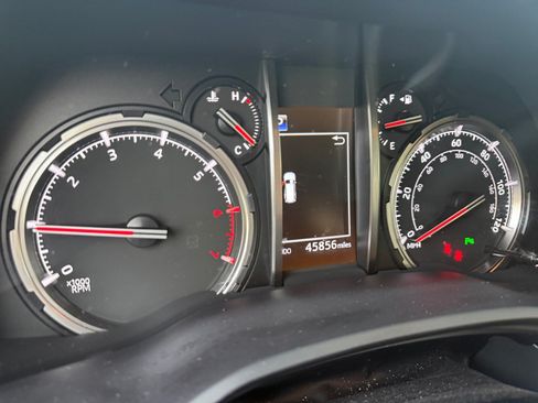 Used 2021 Toyota 4Runner Limited AWD/4WD image 11