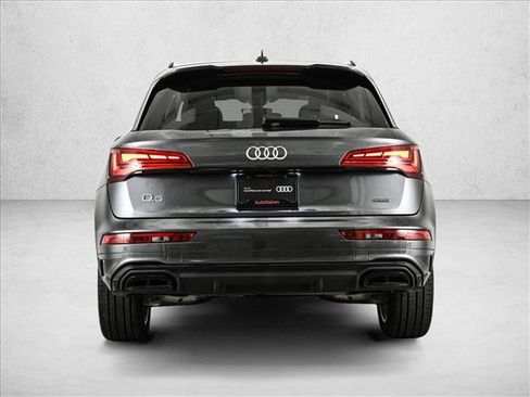 Certified 2025 Audi Q5 2.0T Premium w/ Convenience Plus Package AWD/4WD image 7