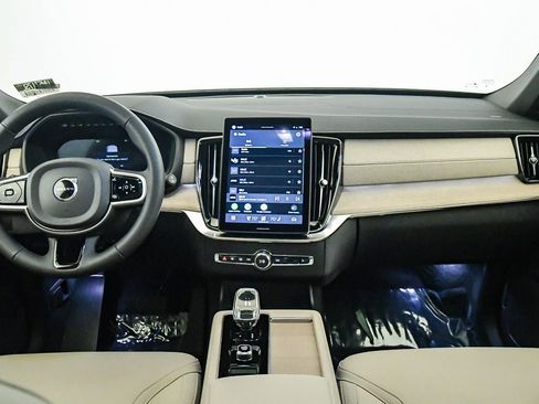 Used 2026 Volvo XC90 B6 Plus w/ Protection Package AWD/4WD image 15