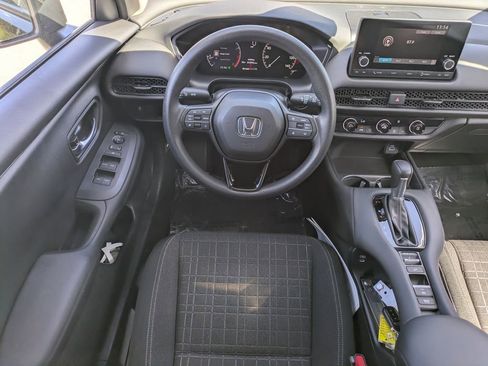 Used 2024 Honda HR-V LX image 16