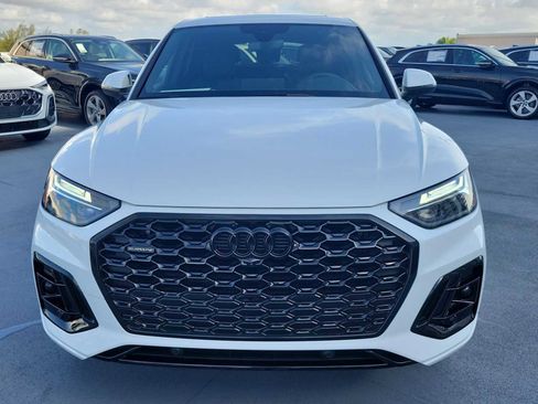 Certified 2025 Audi Q5 2.0T Premium Plus w/ Premium Plus Package AWD/4WD image 9