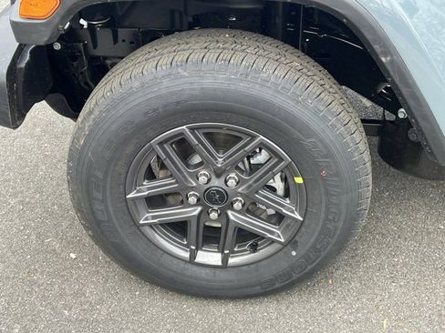 New 2026 Jeep Gladiator Sport image 10