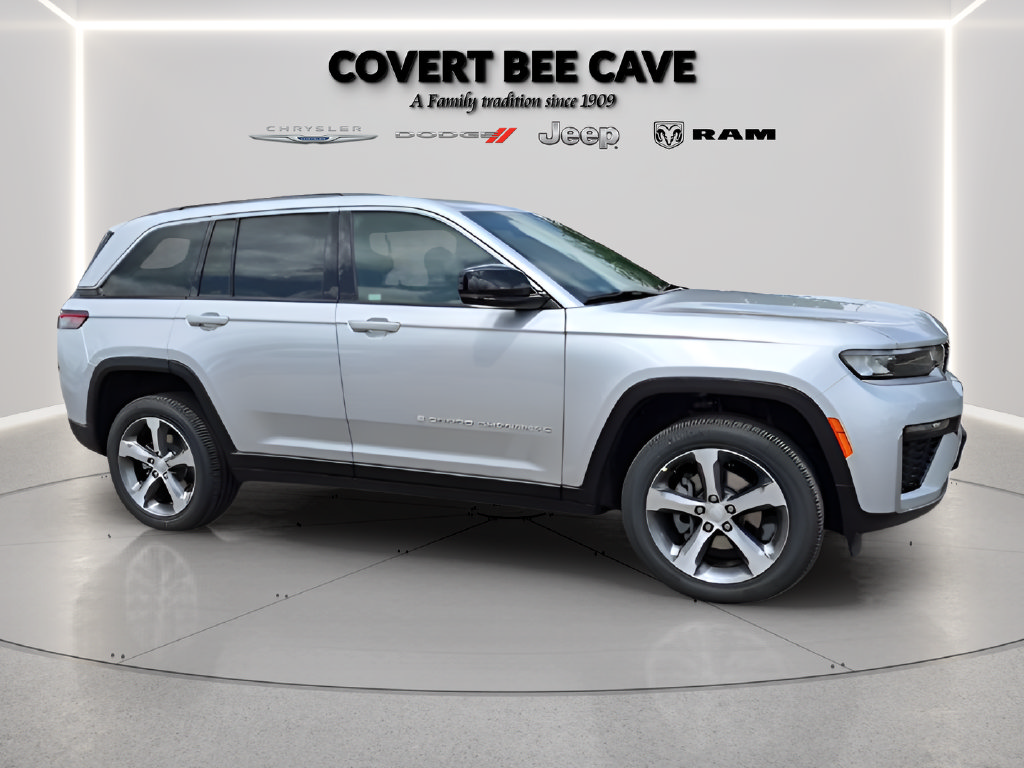 New 2026 Jeep Grand Cherokee Limited RWD image 12