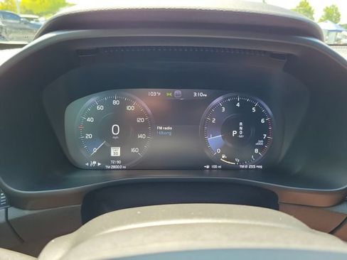 Used 2020 Volvo XC40 T5 R-Design AWD/4WD image 19