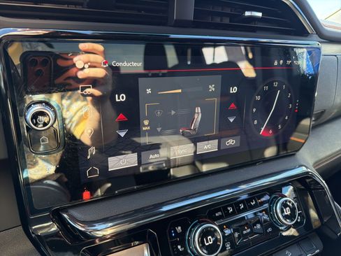 Used 2023 GMC Sierra 1500 AT4 image 71