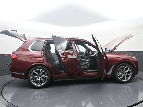 Used 2026 BMW X7 xDrive40i AWD/4WD image 47