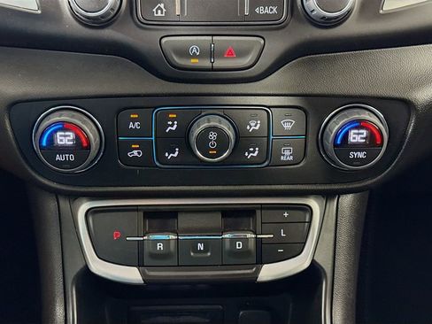 Used 2023 GMC Terrain SLE w/ Driver Convenience Package FWD image 16