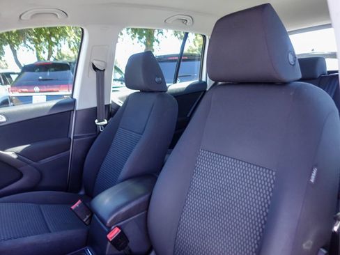 Used 2011 Volkswagen Tiguan S FWD image 20