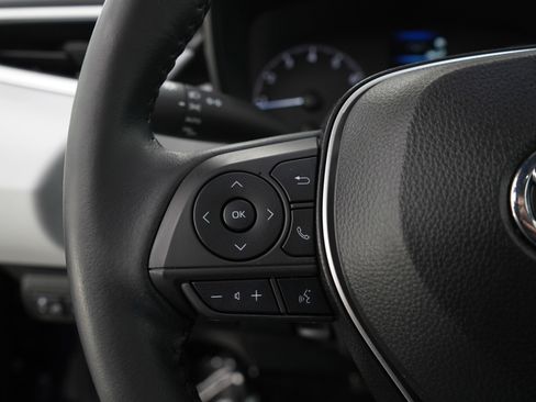 Used 2024 Toyota Corolla SE w/ SE Premium Package image 24