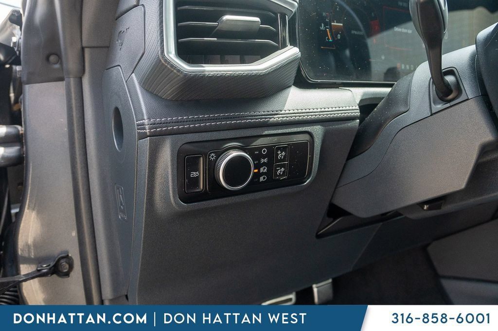 Used 2025 Ford Mustang Premium RWD image 15