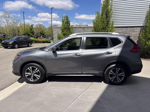 Used 2017 Nissan Rogue SL w/ SL Premium Package AWD/4WD image 8