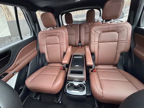 New 2026 Lincoln Aviator Reserve image 38