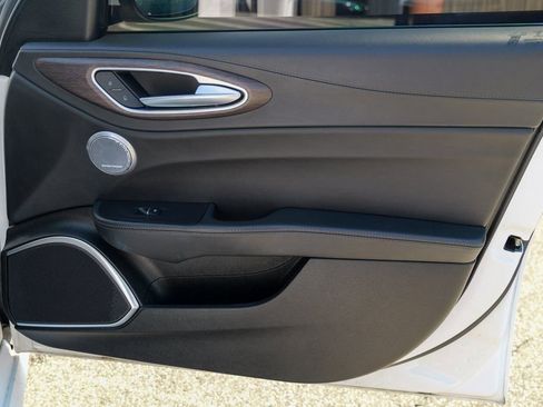 Used 2017 Alfa Romeo Giulia Ti w/ TI Lusso Package image 32