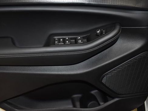 New 2025 Jeep Grand Cherokee L Altitude image 27