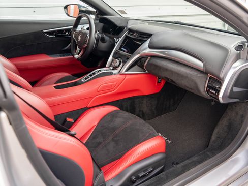 Used 2018 Acura NSX AWD/4WD image 21