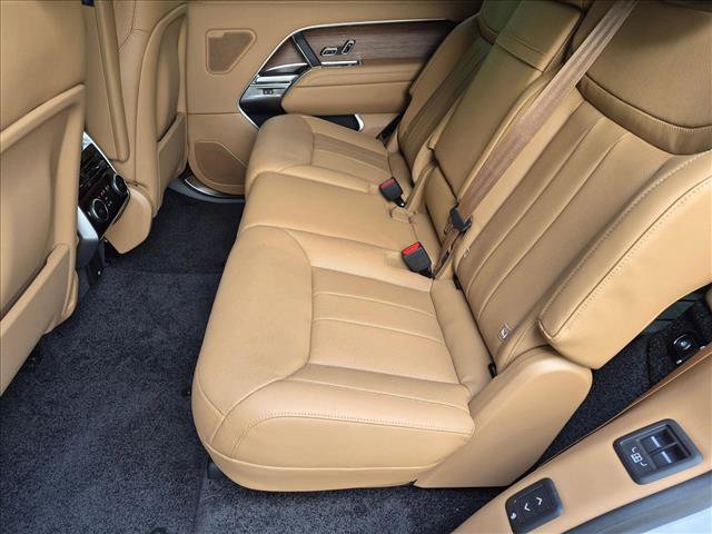 New 2026 Land Rover Range Rover Long Wheelbase SE AWD/4WD image 14