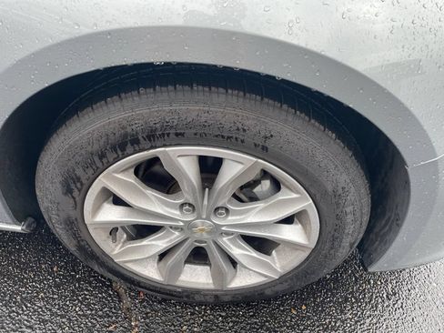 Used 2023 Chevrolet Malibu LT FWD image 9
