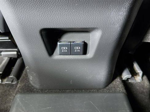 Used 2021 Toyota RAV4 SE w/ Weather & Moonroof Package image 27