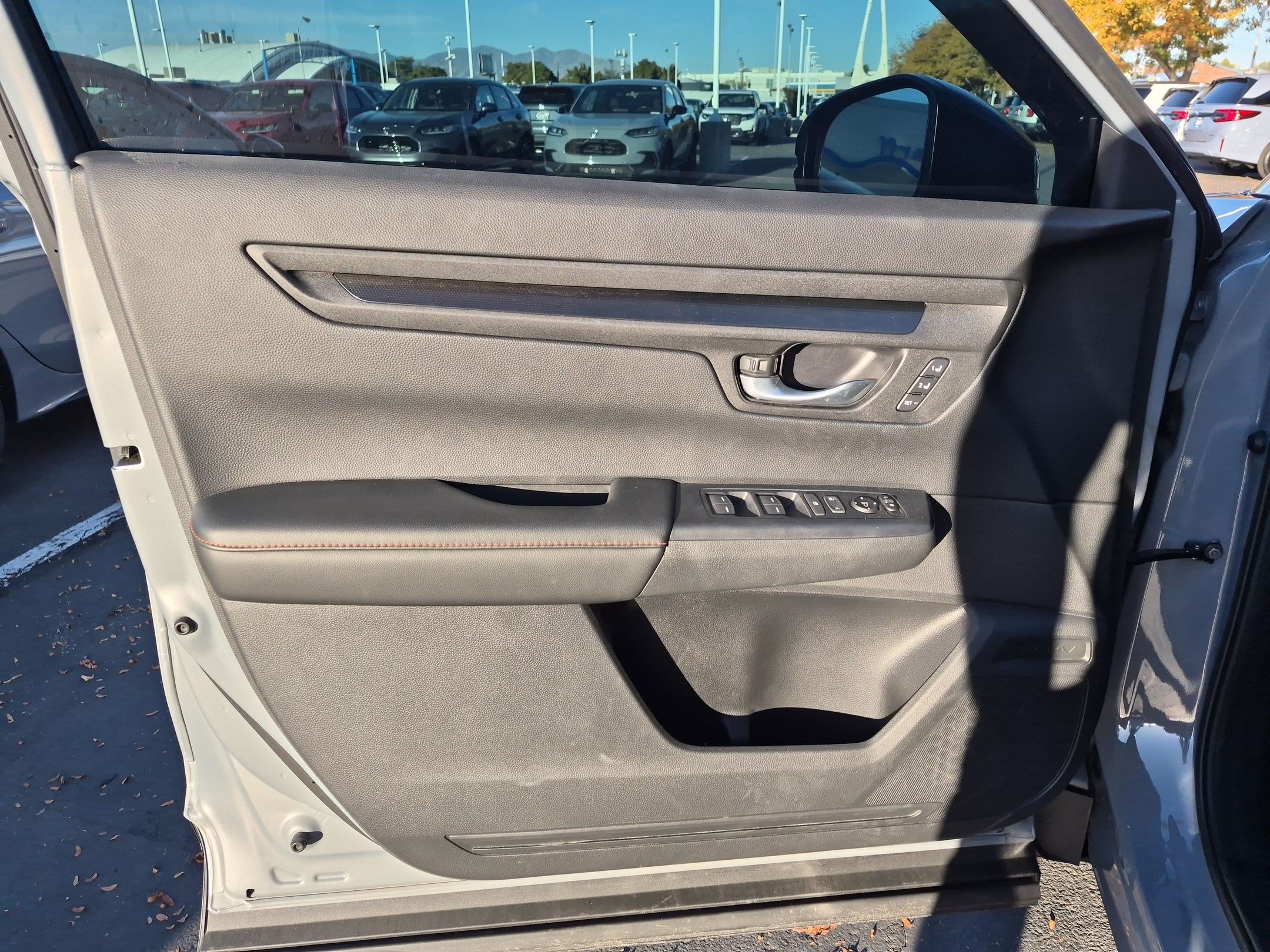 Used 2025 Honda CR-V Sport-L image 14