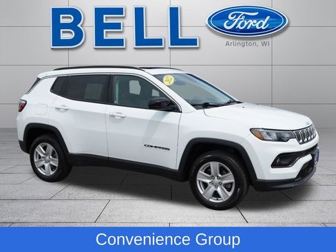 Used 2022 Jeep Compass Latitude w/ Sun and Sound Group AWD/4WD image 1