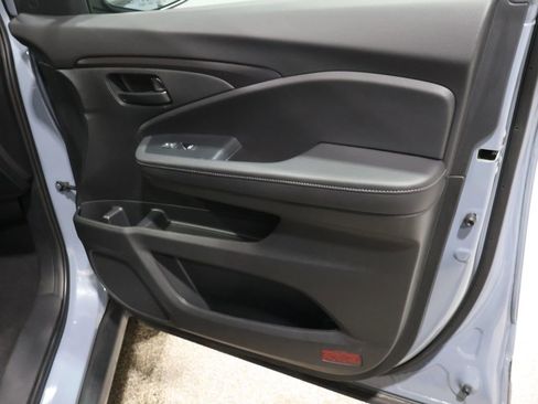 Used 2023 Honda Passport EX-L image 27