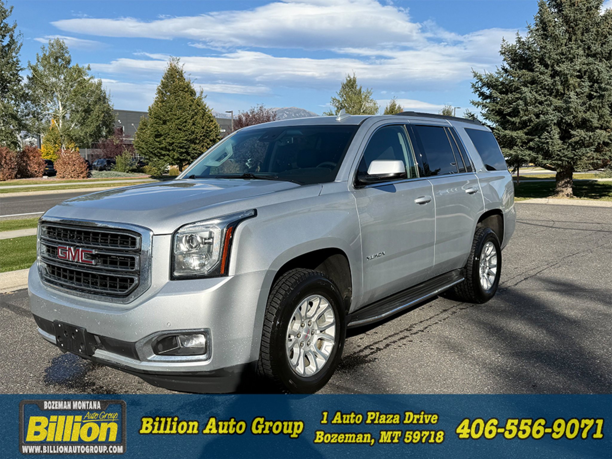 Used 2017 GMC Yukon SLT AWD/4WD image 1