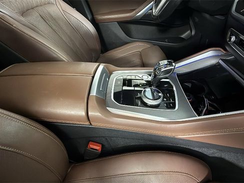 Used 2022 BMW X6 xDrive40i w/ Executive Package image 53