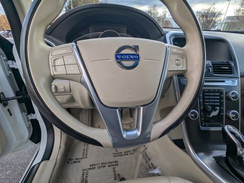 Used 2016 Volvo XC60 T5 Premier w/ Proximity Package image 20