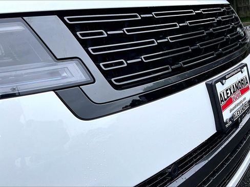 Used 2024 Land Rover Range Rover SE AWD/4WD image 29